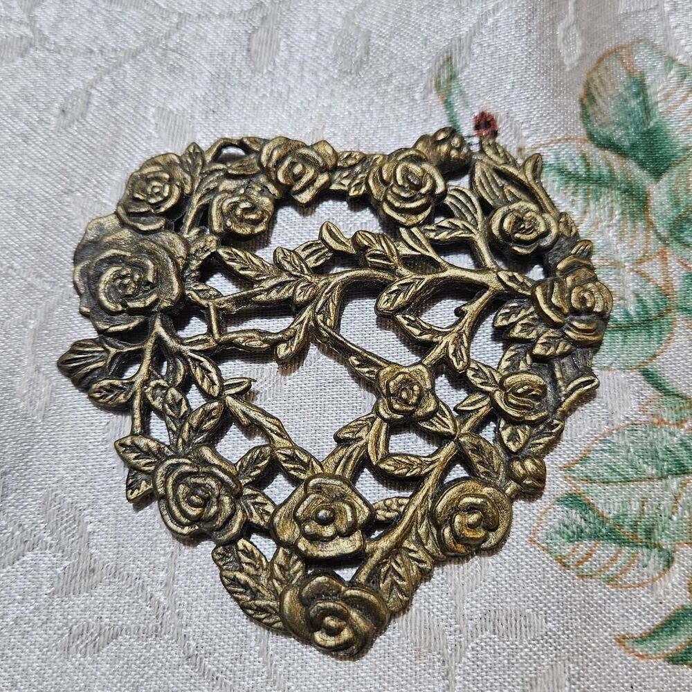 vintage cottagecore whimsical gold tone roses trivet